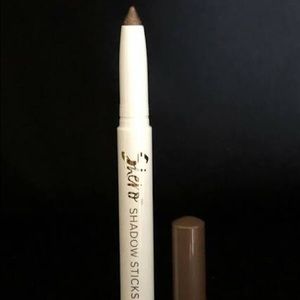 NEW!!!! Shero Shadow Stick (Iced mocha)